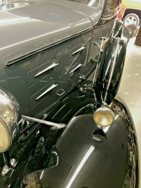 Cadillac 345 C 1933 image number 21