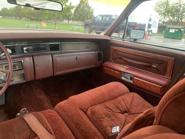 Lincoln Continental 1977 image number 31
