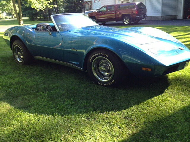 Chevrolet Corvette 1974 image number 23
