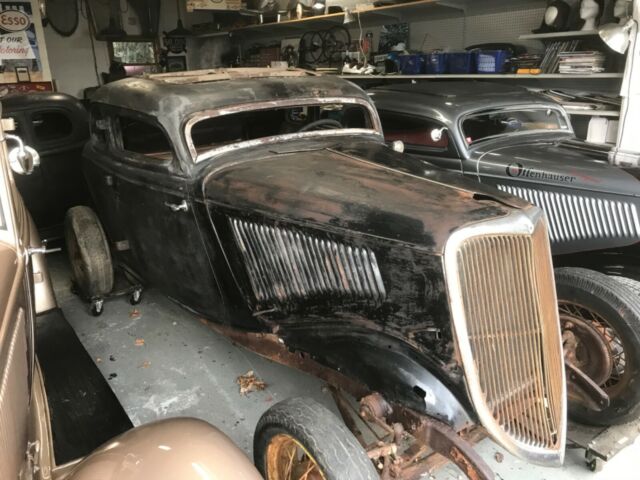 Ford Coupe 1934 image number 2