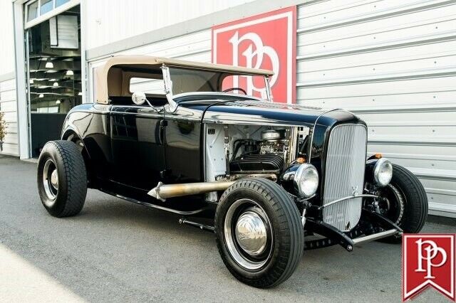 Ford Roadster 1932 image number 1