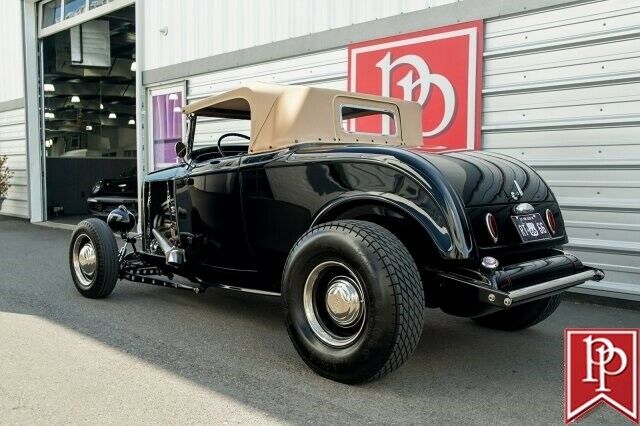 Ford Roadster 1932 image number 17