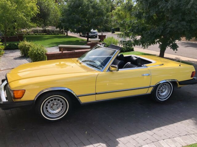 Mercedes-Benz SL-Class 1979 image number 16