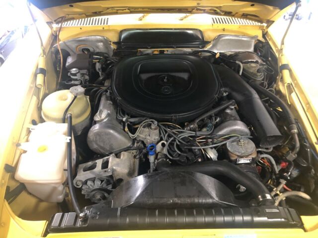 Mercedes-Benz SL-Class 1979 image number 9