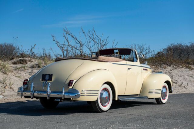 Packard Clipper 1942 image number 11