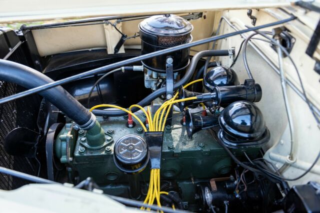 Packard Clipper 1942 image number 47