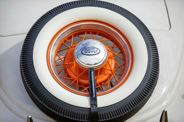 Ford Model 48 1935 image number 16