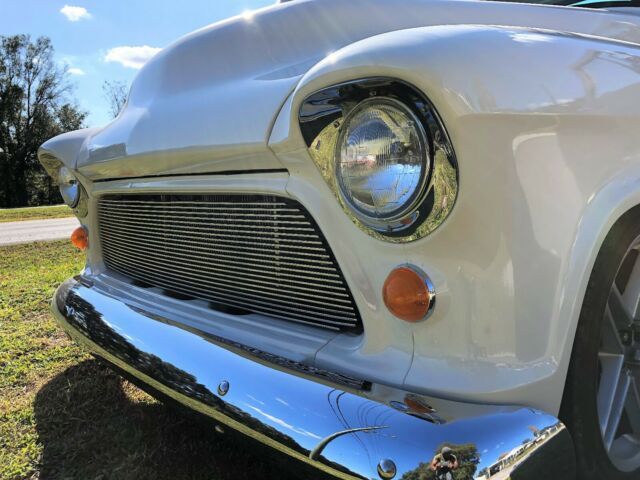 Chevrolet Truck 1957 image number 10
