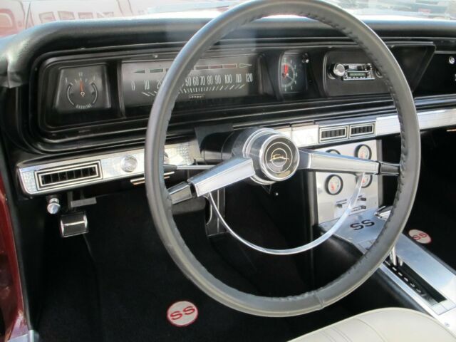 Chevrolet Impala 1966 image number 32