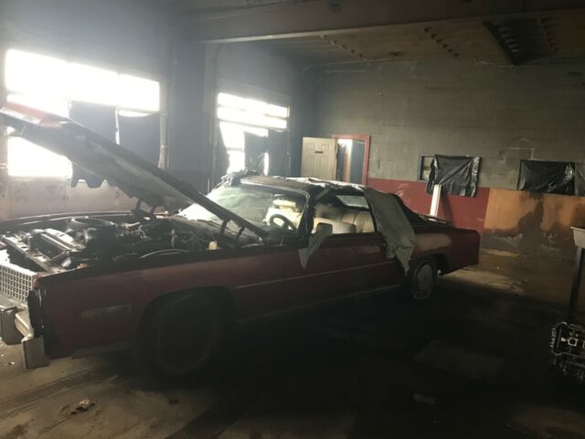 Cadillac Eldorado 1975 image number 9