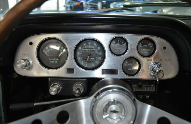 Chevrolet Corvair 1964 image number 44