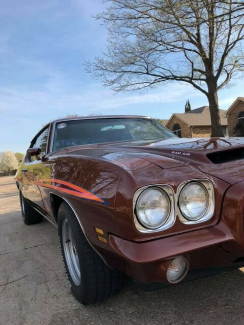 Pontiac GTO 1971 image number 6