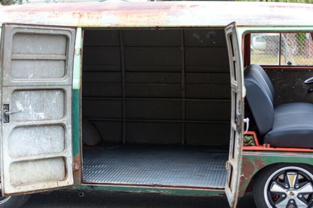 Volkswagen Bus/Vanagon 1958 image number 17