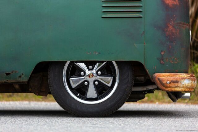 Volkswagen Bus/Vanagon 1958 image number 37