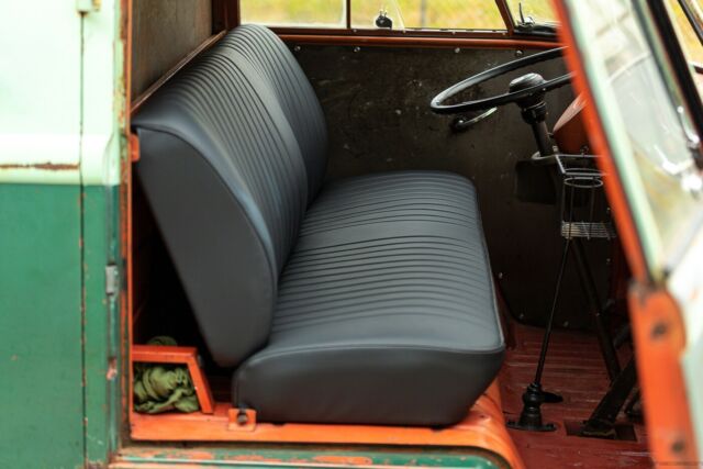 Volkswagen Bus/Vanagon 1958 image number 40