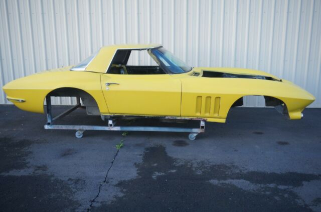 Chevrolet Corvette 1966 image number 1