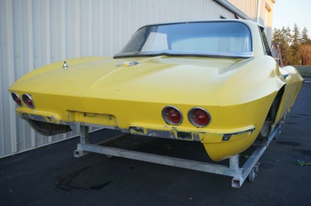 Chevrolet Corvette 1966 image number 21