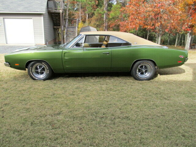 Dodge Charger 1969 image number 2