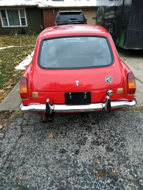 MG MGB 1971 image number 24