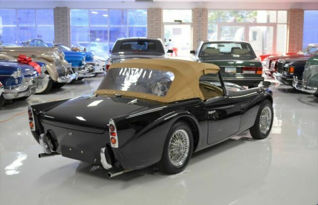 Daimler SP250 1961 image number 31