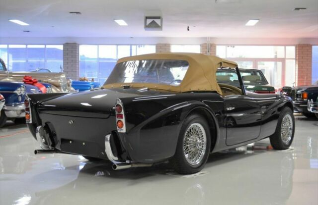 Daimler SP250 1961 image number 32