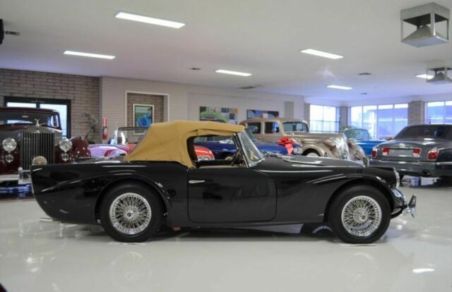 Daimler SP250 1961 image number 35