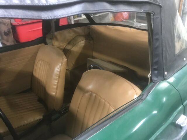 Triumph TR4A 1967 image number 16