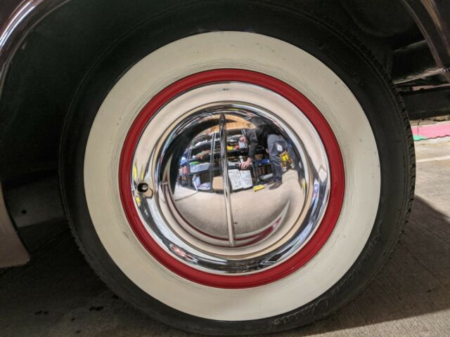 Ford Customline 1952 image number 16