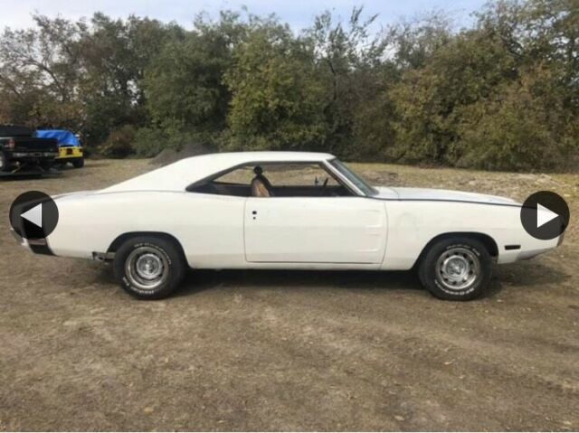 Dodge Charger 1970 image number 4