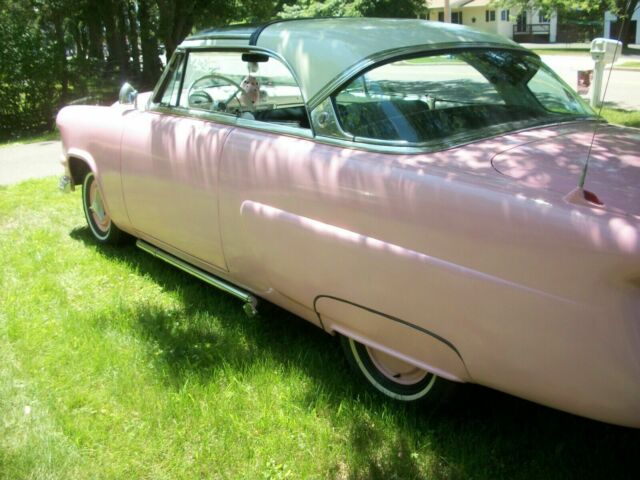 Ford Skyliner 1954 image number 2