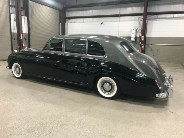 Rolls-Royce Phantom 1962 image number 4