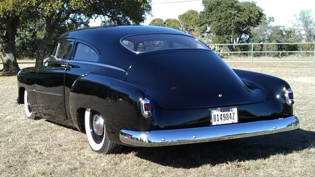 Chevrolet Fleetline 1951 image number 3