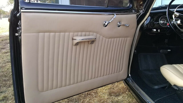 Chevrolet Fleetline 1951 image number 9