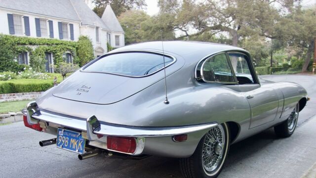 Jaguar E-Type 1969 image number 28