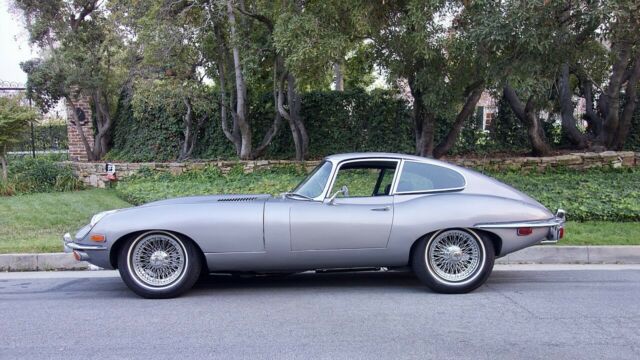 Jaguar E-Type 1969 image number 3