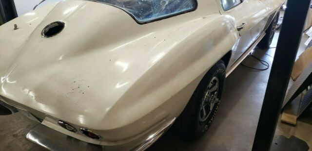 Chevrolet Corvette 1966 image number 27