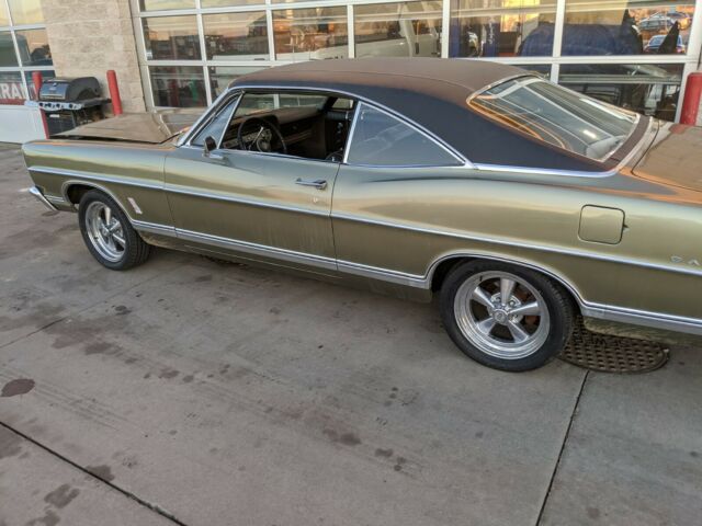 Ford Galaxie 1967 image number 14
