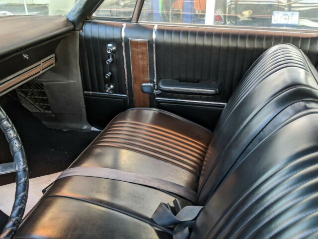 Ford Galaxie 1967 image number 4