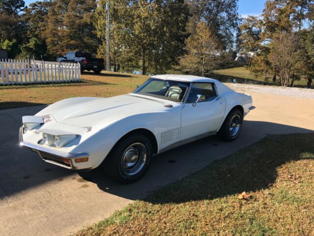 Chevrolet Corvette 1972 image number 21