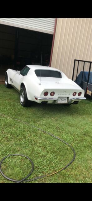 Chevrolet Corvette 1972 image number 23