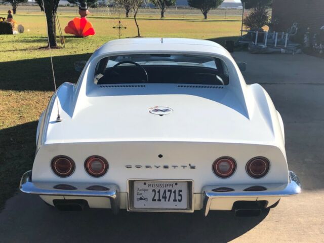 Chevrolet Corvette 1972 image number 30
