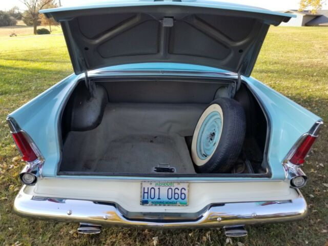 Plymouth Savoy 1956 image number 8