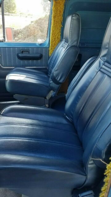 Ford E-Series Van 1975 image number 32
