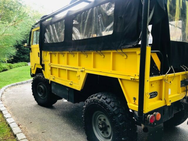 Land Rover 101 1975 image number 25