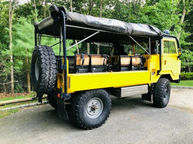 Land Rover 101 1975 image number 28
