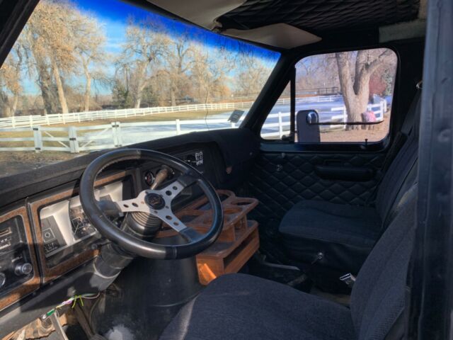 Ford E-Series Van 1979 image number 25