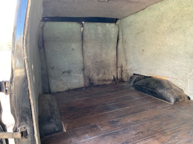 Ford E-Series Van 1979 image number 27
