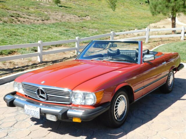 Mercedes-Benz SL-Class 1977 image number 4