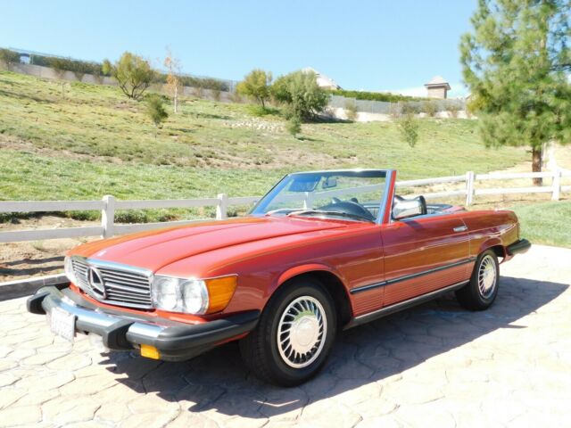 Mercedes-Benz SL-Class 1977 image number 47