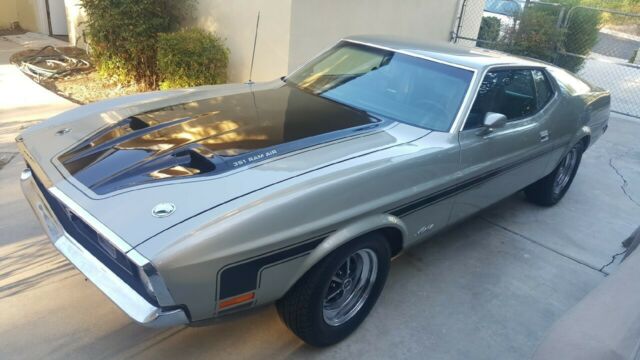 Ford Mustang 1971 image number 8